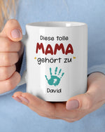 Diese tolle Mama gehört zu Personalisierte Tasse - Geschenk für Mama – Ansicht 5