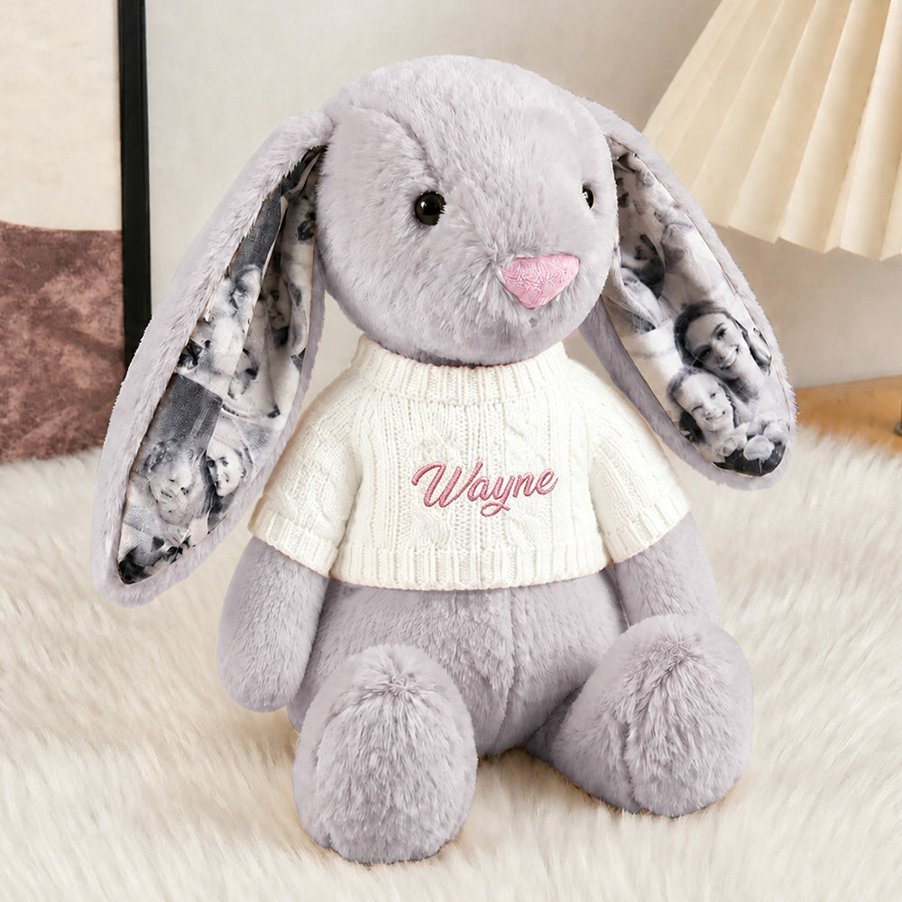 Foto-Hase mit Namenspullover – Personalisierte Geschenke für Paare